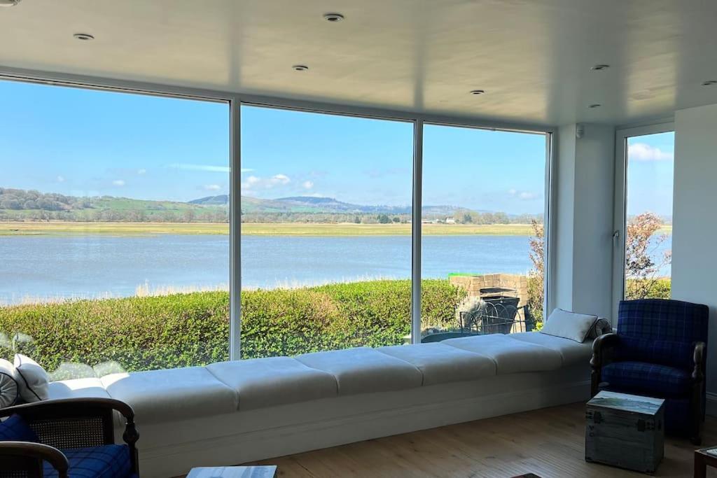 Shorepark - Waterfront Cottage With Stunning Views Dumfries Buitenkant foto
