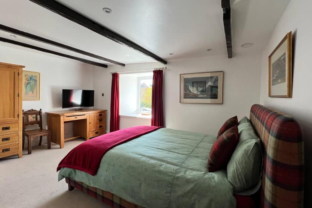 Shorepark - Waterfront Cottage With Stunning Views Dumfries Buitenkant foto