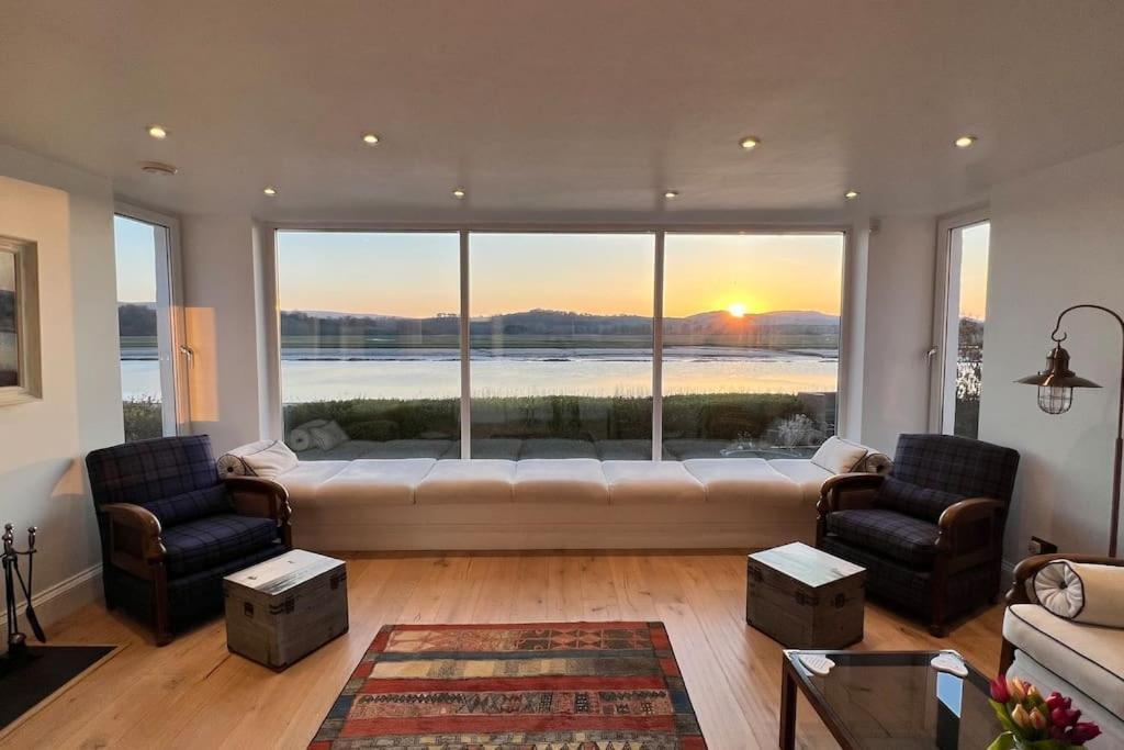 Shorepark - Waterfront Cottage With Stunning Views Dumfries Buitenkant foto
