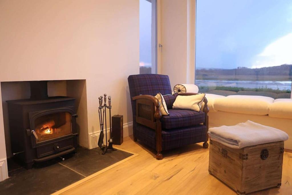 Shorepark - Waterfront Cottage With Stunning Views Dumfries Buitenkant foto